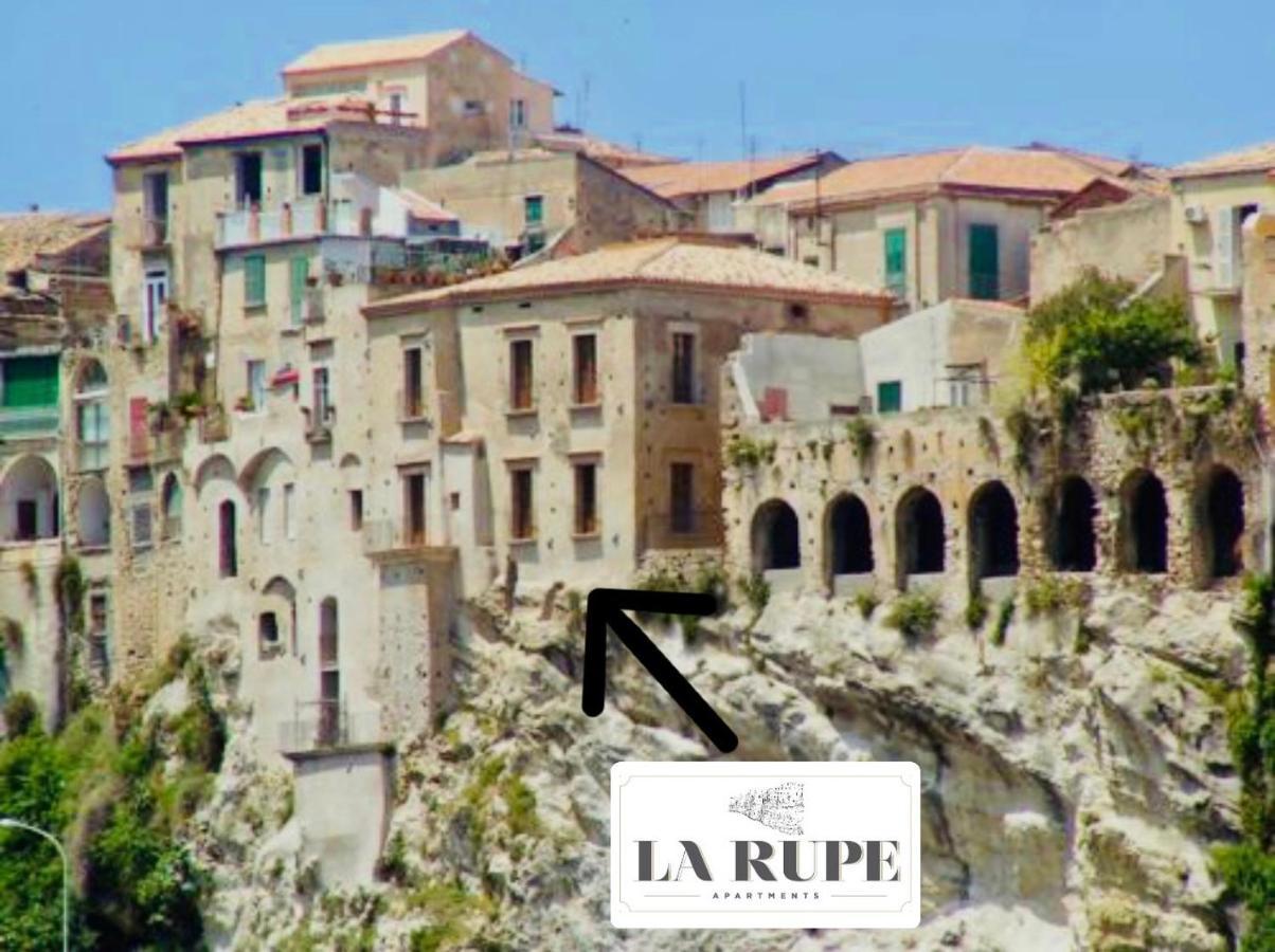 La Rupe Apartments Тропея Экстерьер фото