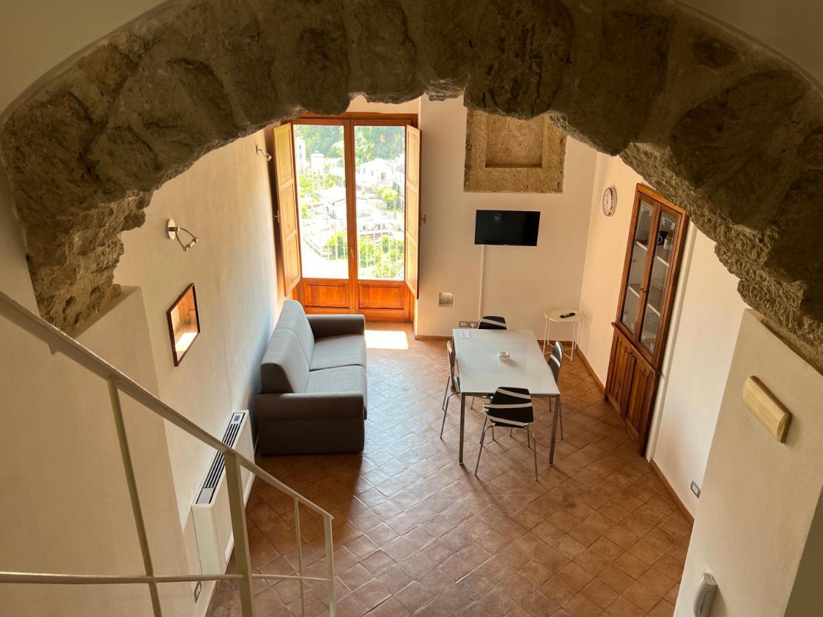 La Rupe Apartments Тропея Экстерьер фото